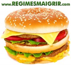 Manger trop souvent au fast food n'aide pas à ralentir le rythme de consommation et fait manger sans conscience