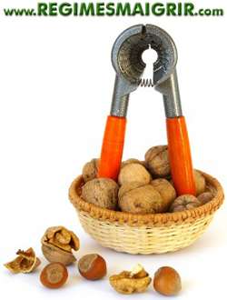 Manger des noix en modération permet d'obtenir divers avantages santé en plus d'une belle sensatino de satiété