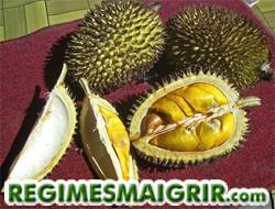 Le durian prsente une odeur  la limite du supportable pour beaucoup de gens