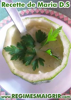 Photo d'une soupe de courgettes aux fromages