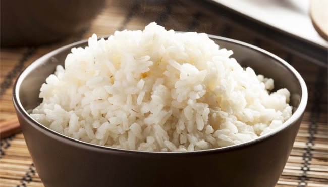 Un bol de riz blanc