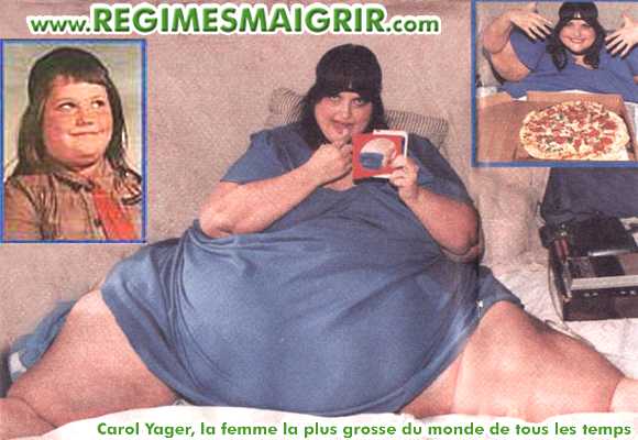 Carol Yager se maquille sur son lit, une autre petite photo la montre joyeuse avant de manger une pizza